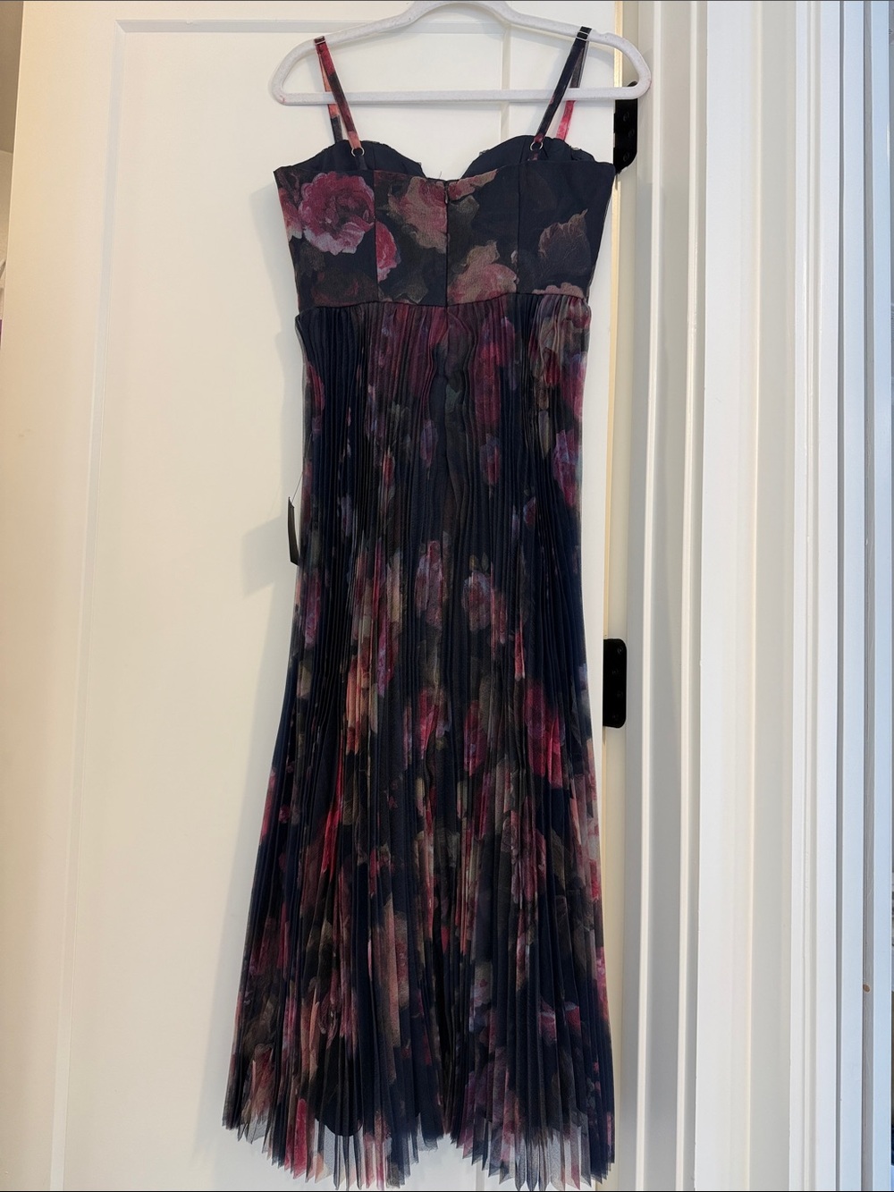Lulu’s Floral Pleated Midi Dress in Navy and Pink - Picture 2 of 4